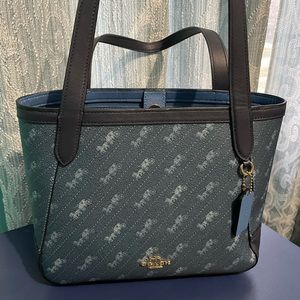 Coach - Tote 27 with Horse and Carriage dot print. Gold/Blue